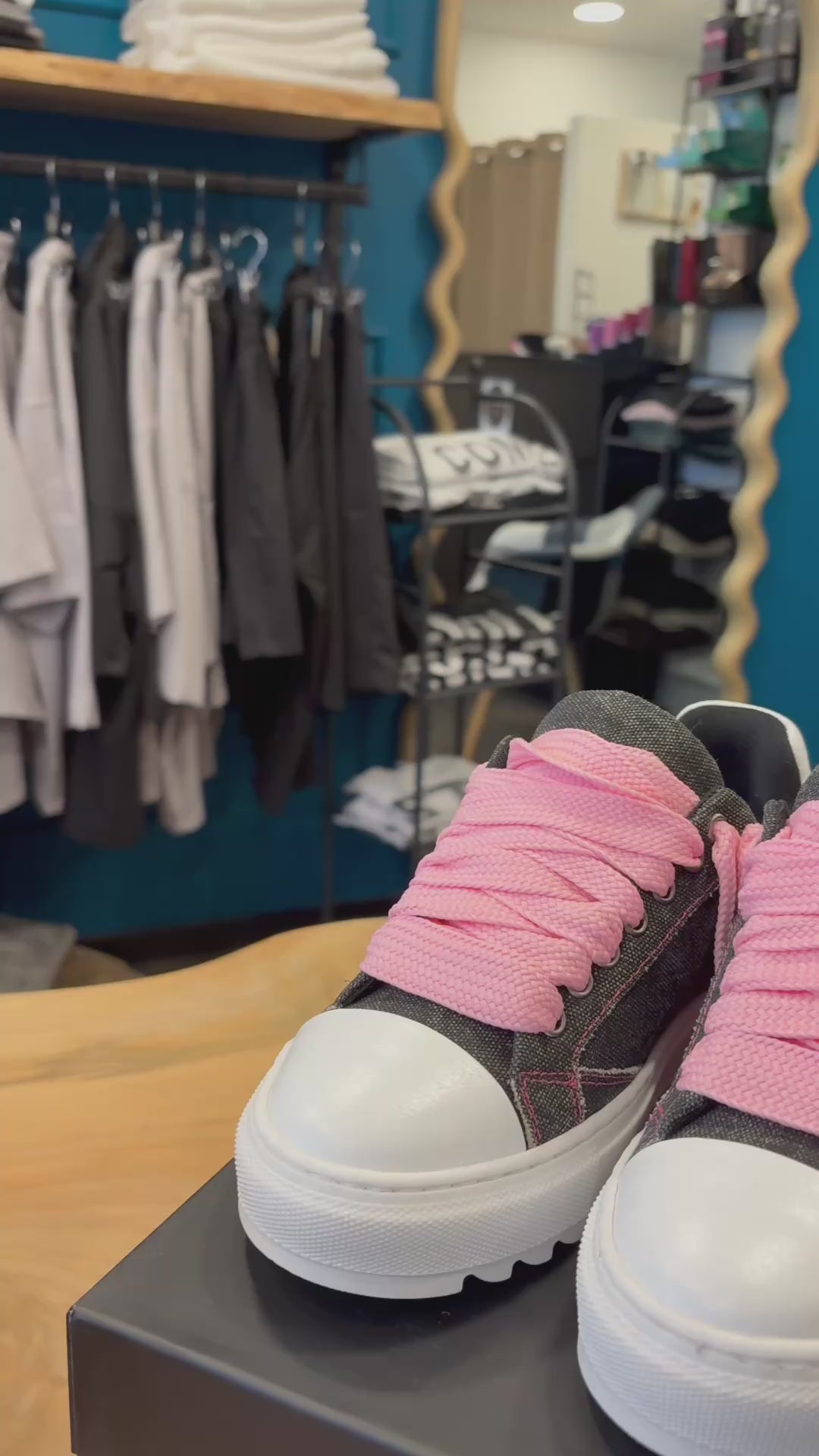 Sneakers in tela