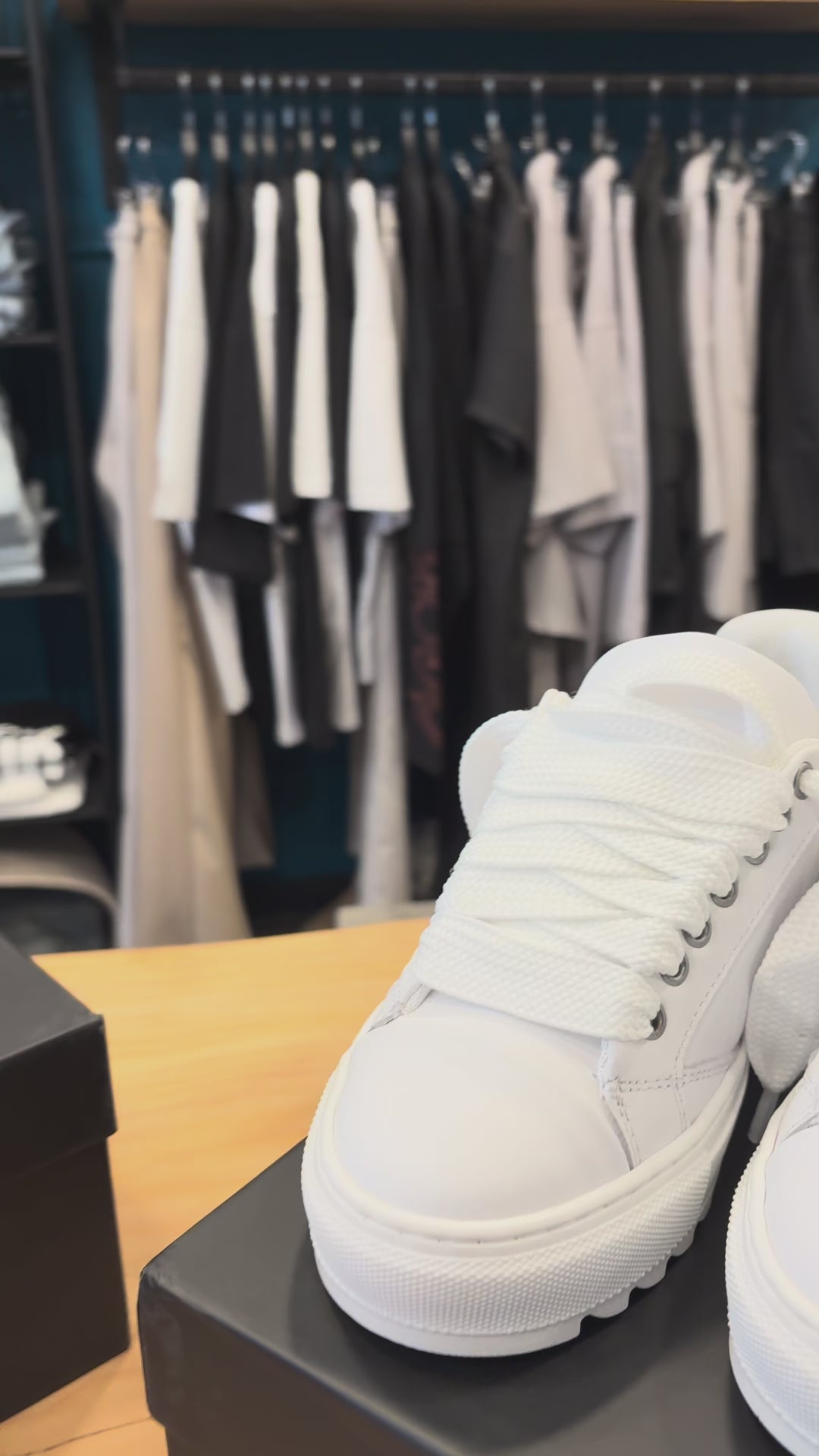 Sneakers in pelle